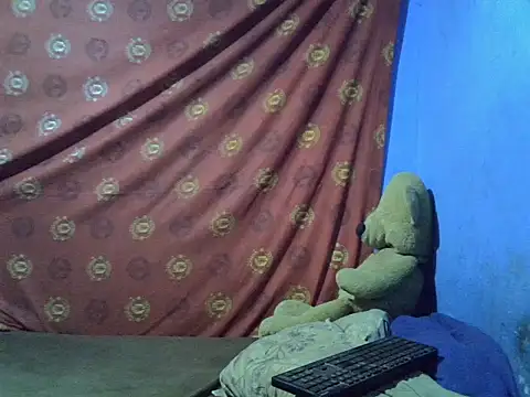Indiansmiley01 online show from July 18, 4:31 pm