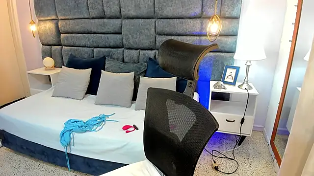 atennea diiossa online show from November 7, 11:49 am