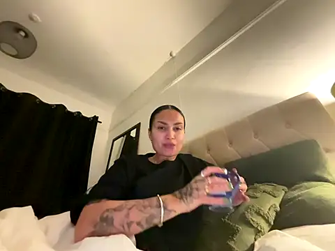 sexygoddessjessy online show from January 8, 7:40 pm