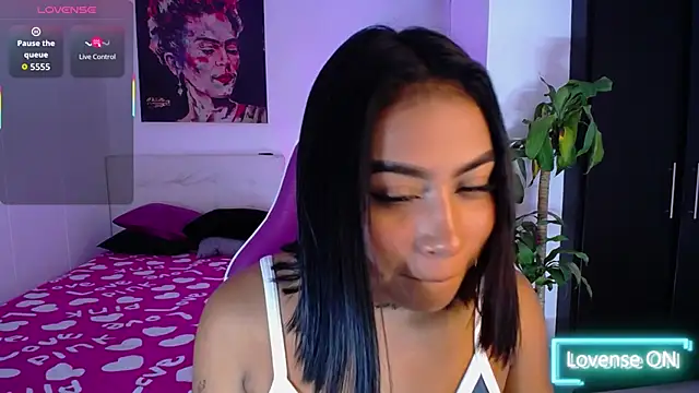 Snapshot of ebony_moon1 chatting on October 12, 2:41 pm ebony moon1 online show from October 12, 2:41 pm