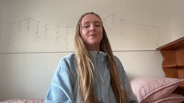 Pattyworld69 online show from July 8, 9:28 pm
