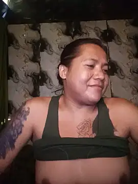 trishacummerts online show from May 27, 1:16 am