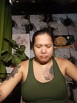 trishacummerts online show from July 29, 4:45 am