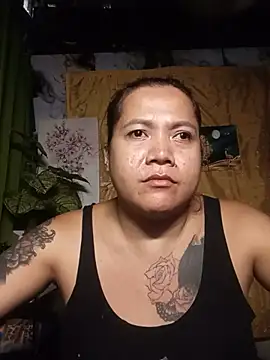 trishacummerts online show from July 21, 11:27 pm