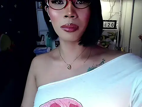 TashaTgirl online show from July 22, 9:21 am
