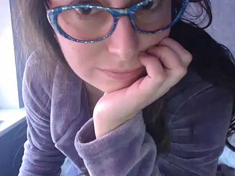 LuckyLisa23 online show from February 3, 11:15 am