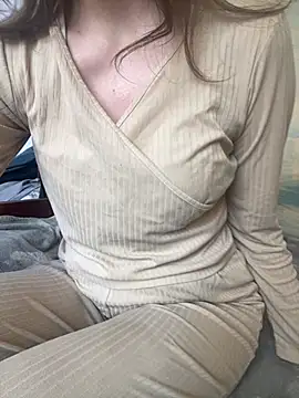 KittieCreme online show from February 14, 11:23 am