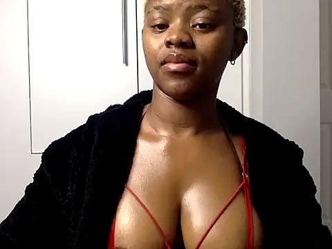 certifiedhottie2025 online show from October 17, 6:38 am