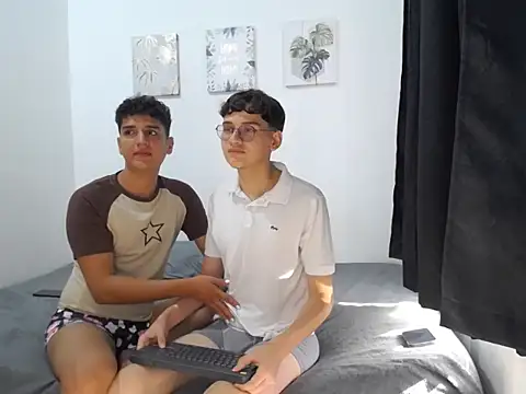 SpritzBoys online show from October 20, 1:58 pm