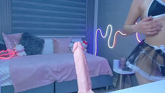 Naaomi cute online show from November 12, 10:41 pm