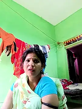 Karishma cute online show from December 3, 4:37 am