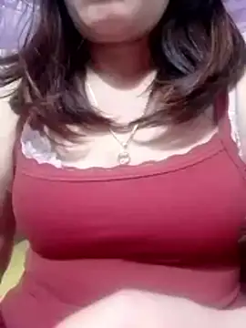 YiyinLy online show from February 26, 7:29 am