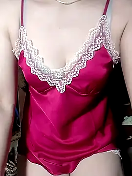 YiyinLy online show from June 19, 9:40 pm