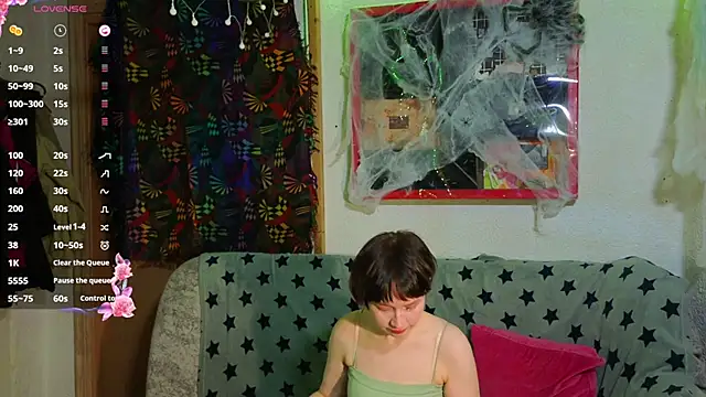 ReincarnatedAngel online show from November 7, 10:25 pm