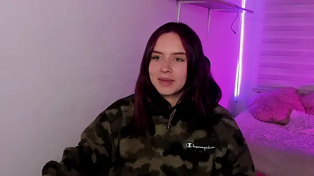 Emily Lindey online show from January 17, 4:20 am