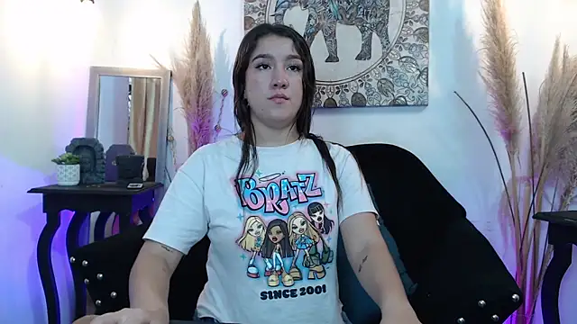 ZharaGag on u online show from November 6, 12:33 pm