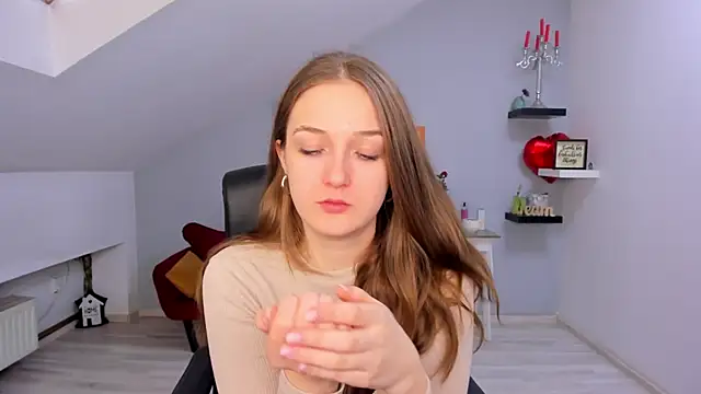 AnneWilsonn online show from March 19, 1:04 pm