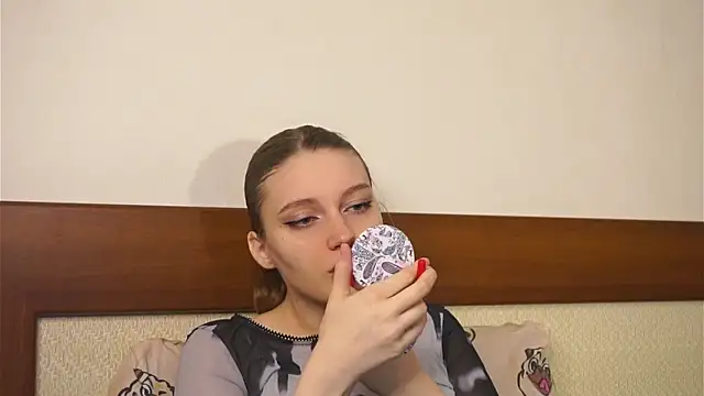 RoslynArcuo online show from November 24, 8:55 pm