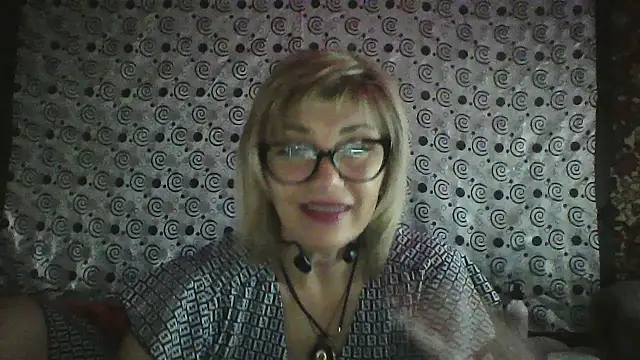 Lia Ray online show from November 20, 7:04 pm