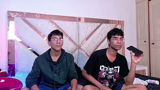 Desire4Duo online show from November 29, 2:32 pm