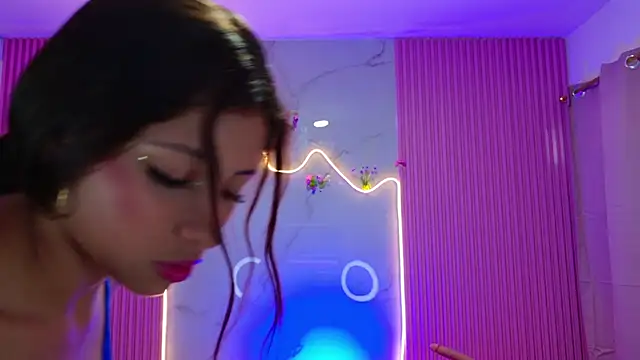 dafne17  online show from April 1, 8:06 pm