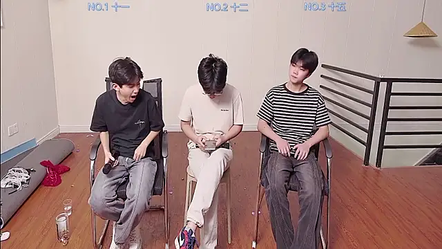 Snapshot of tyboys chatting on October 16, 8:17 am tyboys online show from October 16, 8:17 am