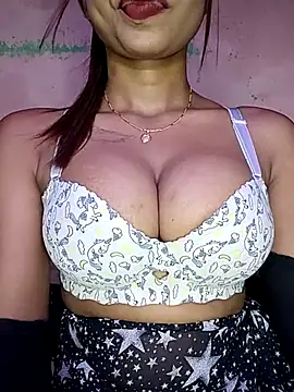 Strip Hotty242 online show from June 27, 7:42 pm