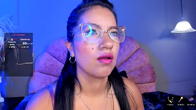 charlhot  online show from November 6, 12:33 pm