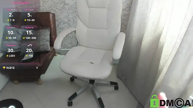 Amara  Hank online show from November 8, 5:40 pm