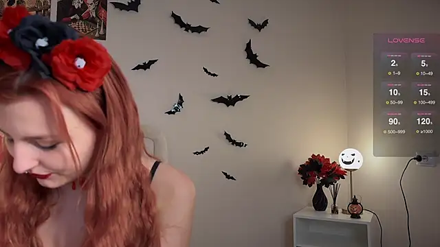 EvaForEva   online show from October 31, 5:31 am