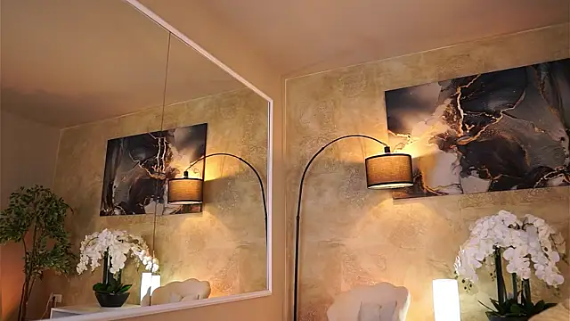 TiffanyBlaize online show from November 21, 7:38 pm