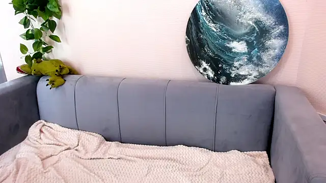 Amina XDoll online show from October 19, 6:15 am