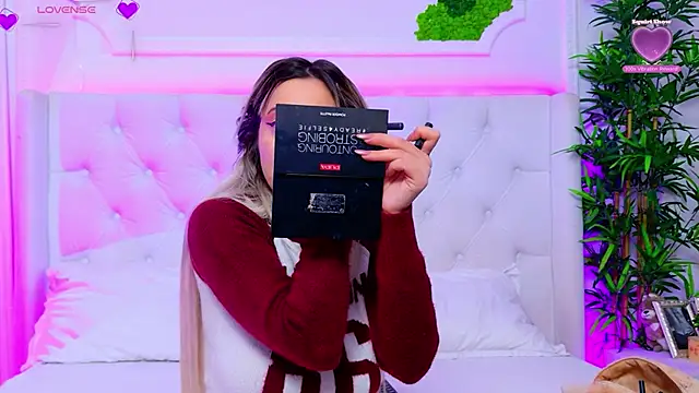 AriannaSins online show from February 3, 1:27 pm