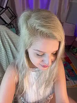 cold blondie online show from June 27, 5:52 am