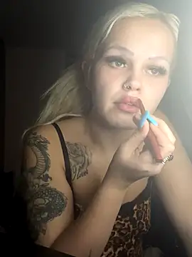 CherryXOX- online show from November 17, 7:14 pm