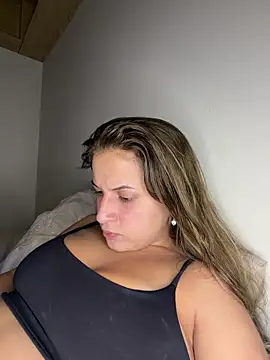solmartins online show from June 5, 11:33 pm