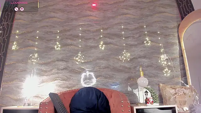 lilithst  online show from November 28, 9:18 pm