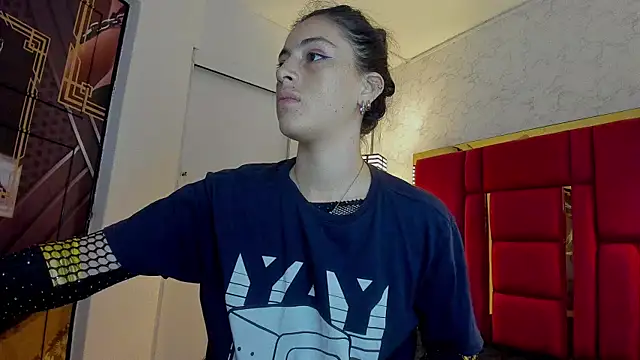 moon winy online show from November 17, 11:55 am