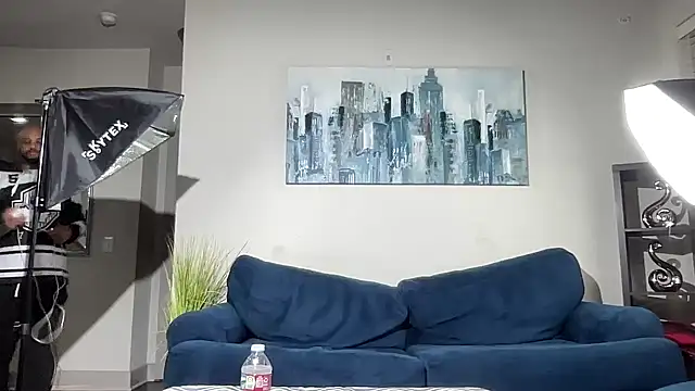 LawChat2025 online show from November 3, 11:20 pm