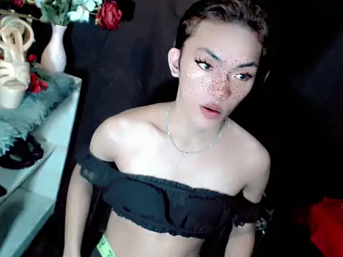 HaileyPresly online show from June 8, 6:58 am
