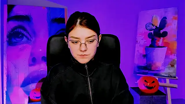 AnaSteisher online show from October 28, 1:39 pm