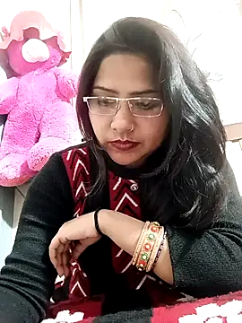 Vanshika1432 online show from January 19, 1:07 pm