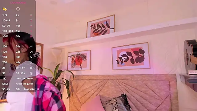 Emma duff online show from July 25, 8:05 pm