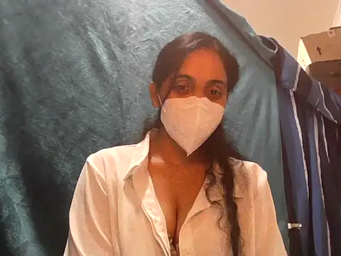 shainiasha1 online show from May 27, 5:32 pm