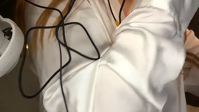 Veksal1a online show from November 17, 4:35 am