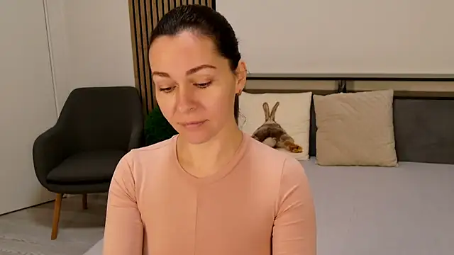 DitaNoir online show from January 13, 7:25 am