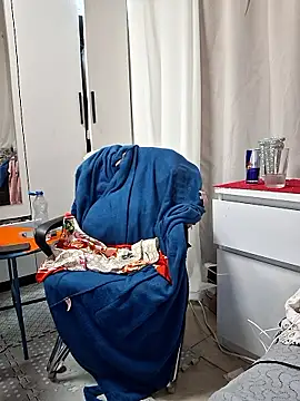 Your Desires07 online show from January 17, 3:03 am