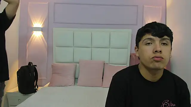 hoot booys  online show from January 15, 9:21 pm