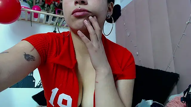 petite coral online show from February 26, 4:44 am