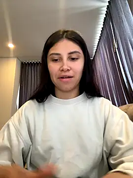 RollinGirl  online show from October 21, 3:49 pm